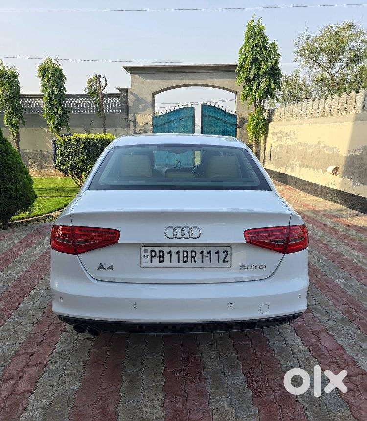 Audi A4 2.0 Tdi Premium With Sunroof, 2015, Diesel