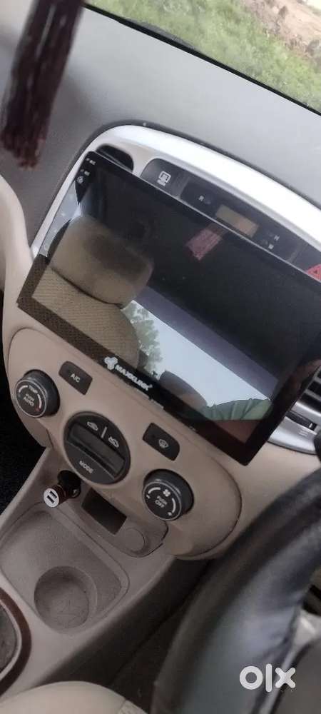 Hyundai Verna 2011