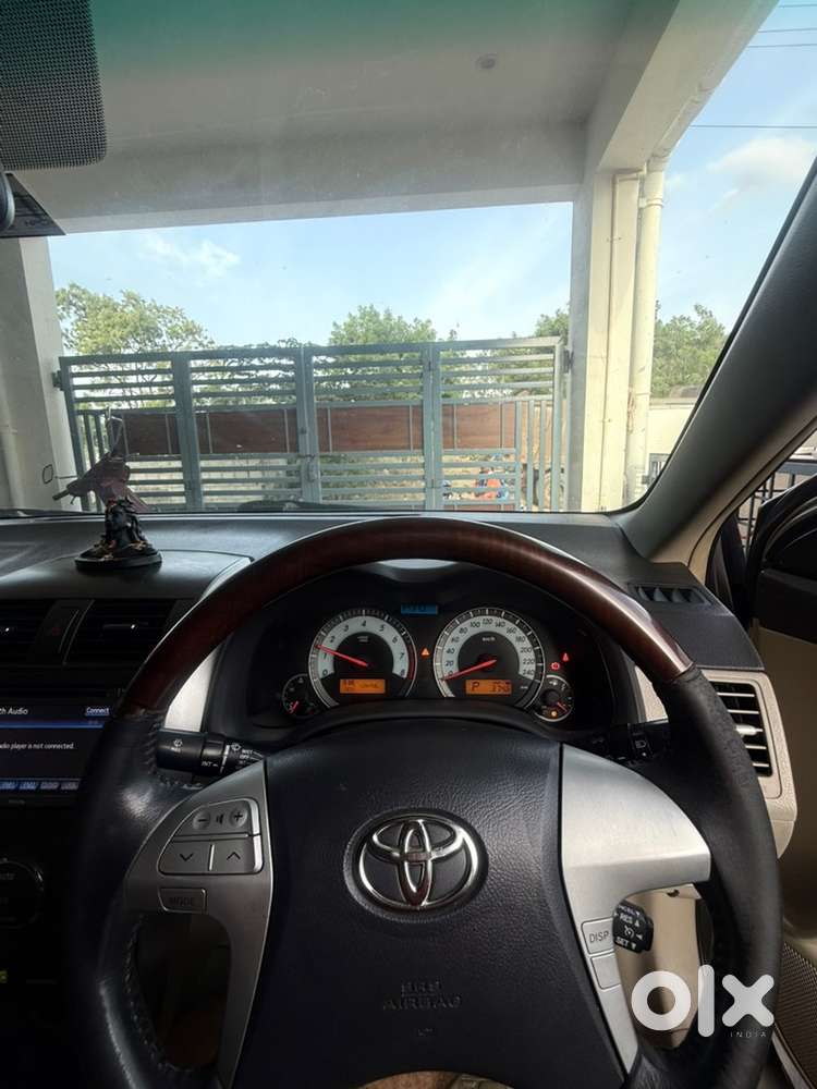 Toyota Corolla Altis Petrol 2013