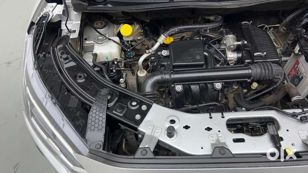Nissan Magnite 1.0 Xv Premium Dual Tone, 2024, Petrol