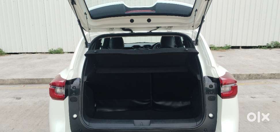 Nissan Magnite Tekna Ez Shift, 2025, Petrol