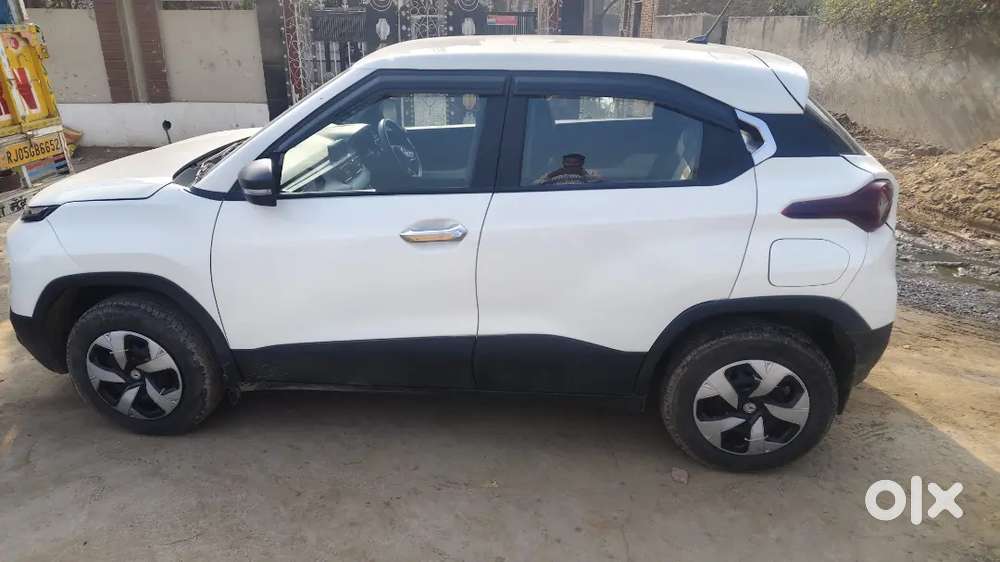 Tata Punch 2023 Petrol 25500 Km Driven