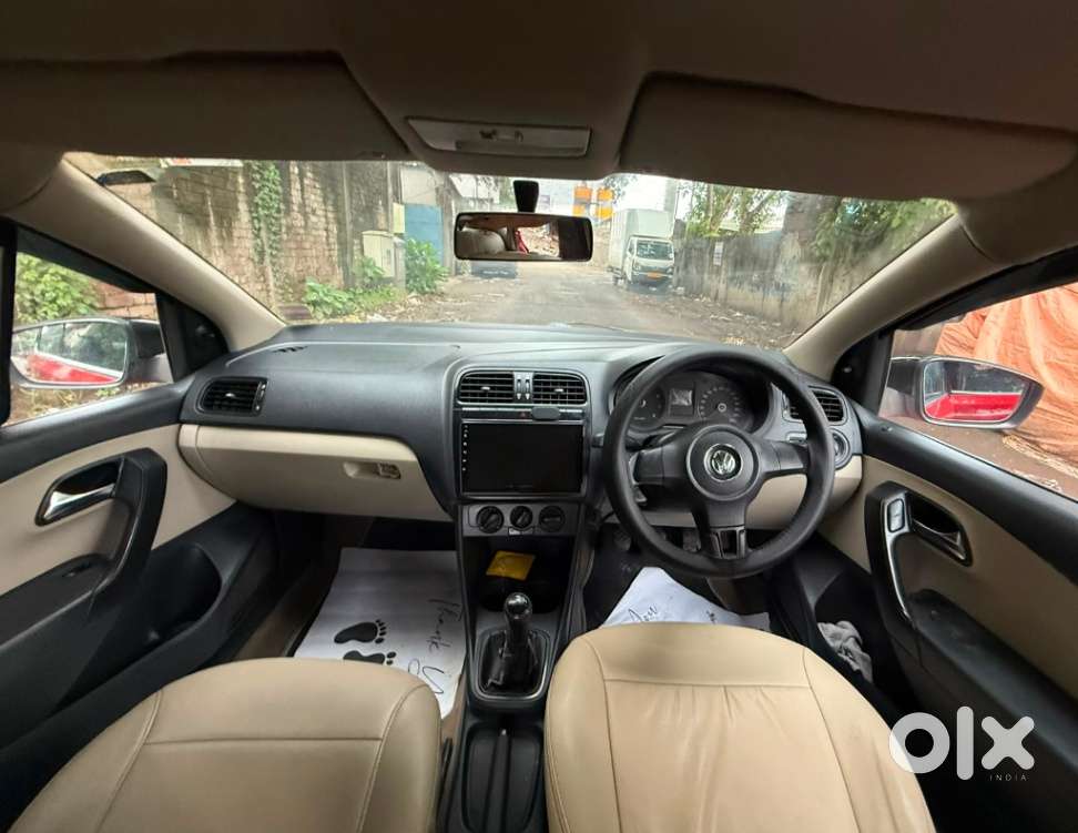 Volkswagen Polo Petrol Highline 1.2l, 2011, Cng & Hybrids