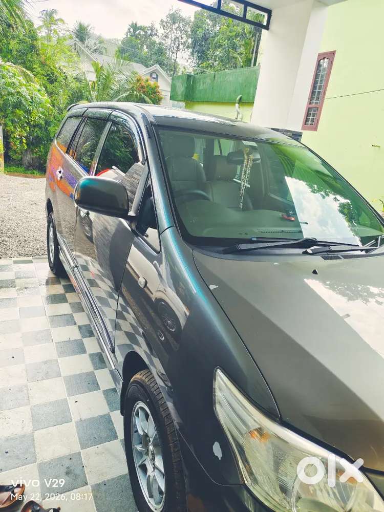 Innova G4 2012 Orgkerala . 120000km Only