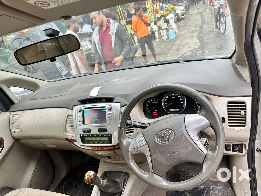 Toyota Innova 2.5 Vx (diesel) 8 Seater Bs Iv, 2012, Diesel