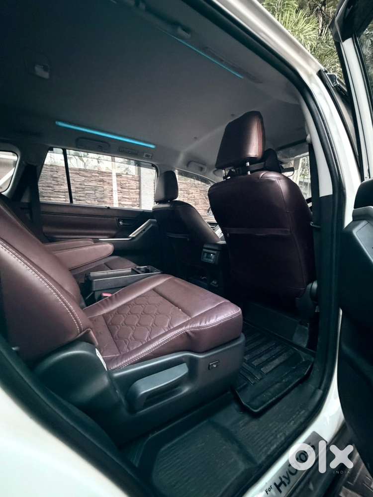 Toyota Innova Hycross 2023
