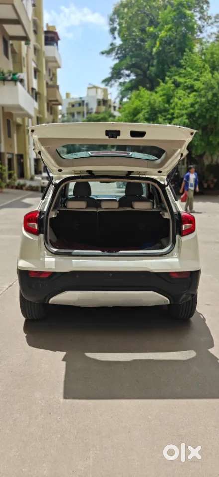Mahindra Xuv300 W8 Option, 2019, Petrol