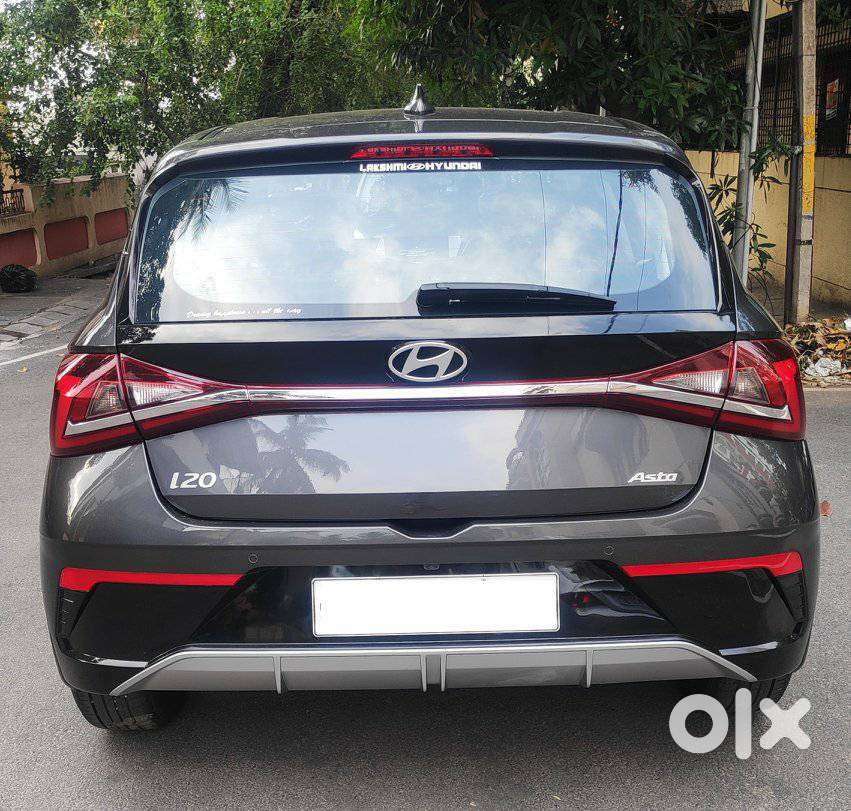 Hyundai I20 Asta (o) 1.2 Mt, 2023, Petrol