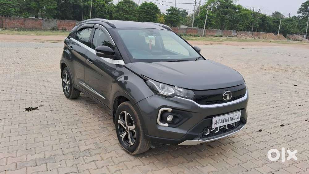 Tata Nexon, 2022, Petrol