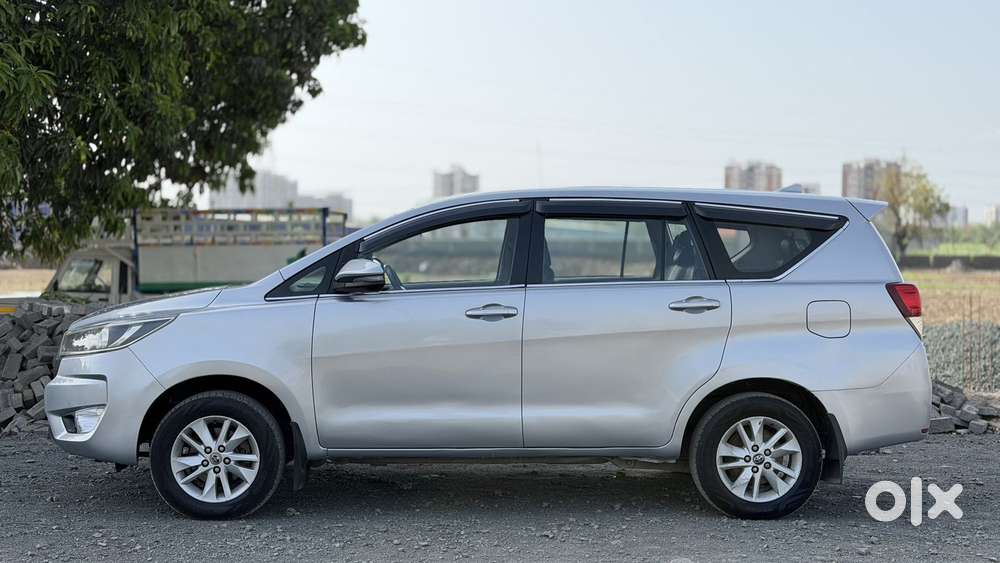 Toyota Innova Crysta 2.4 G Mt 8s, 2017, Diesel