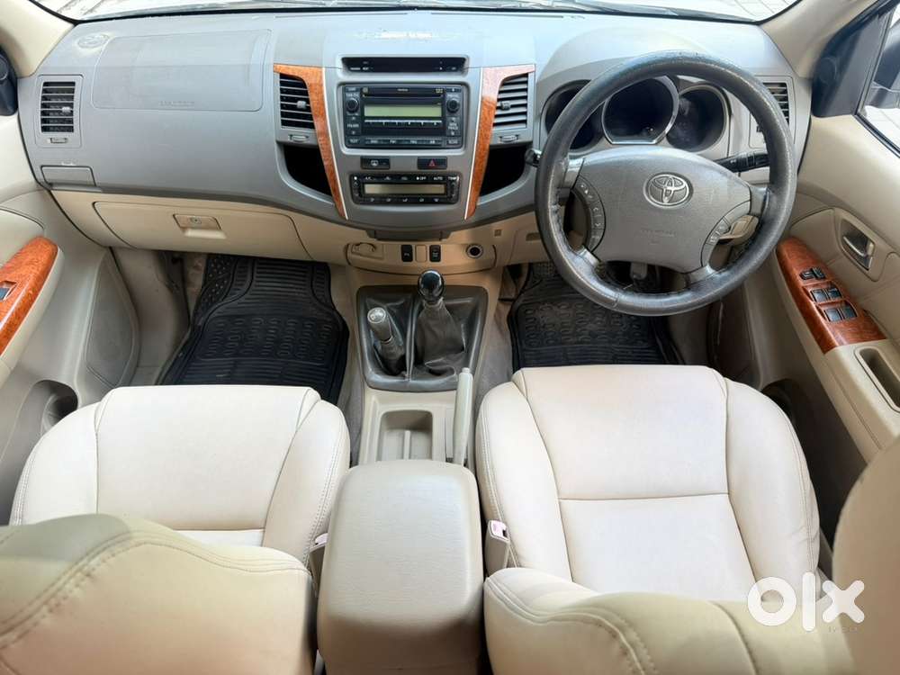 Toyota Fortuner Diesel Manual 2010 Model
