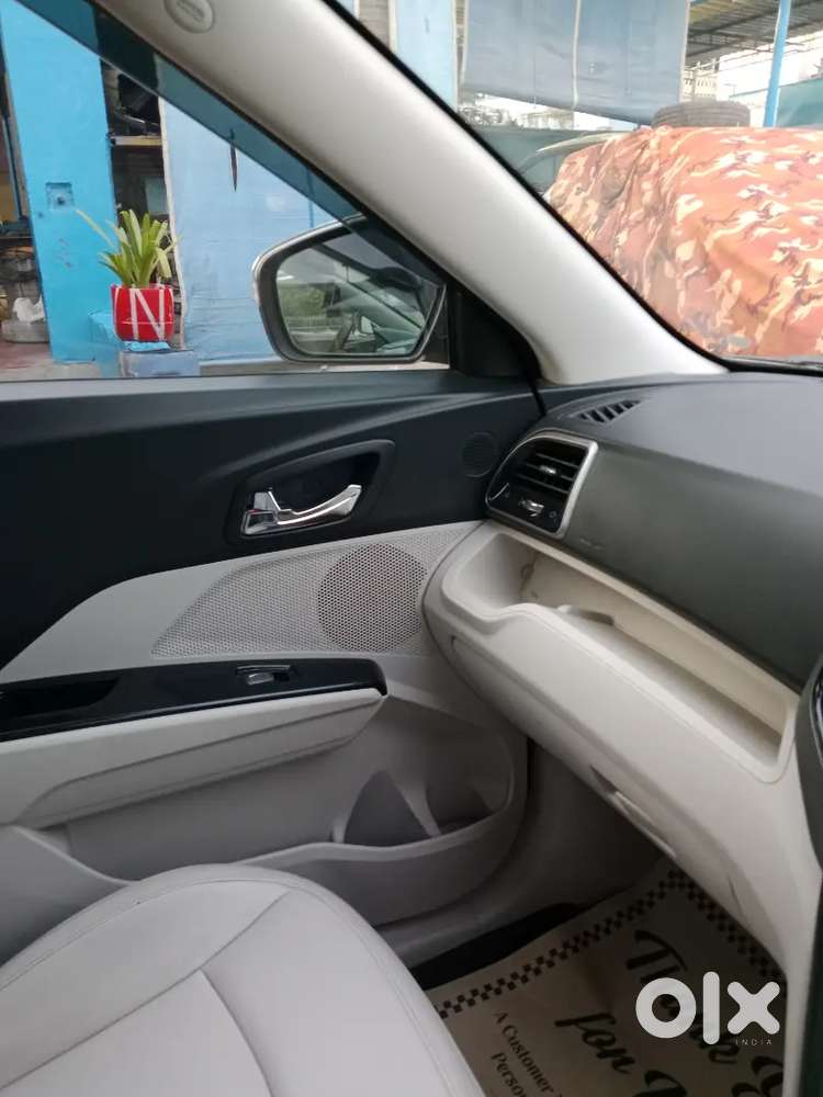 Mahindra Xuv300 2019 Diesel Well Maintained