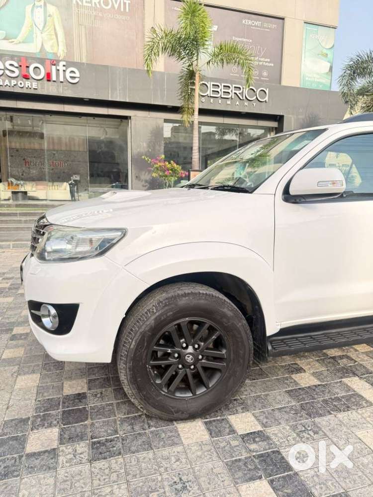 Toyota Fortuner 3.0 4x2 Automatic, 2015, Diesel