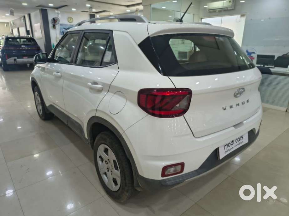 Hyundai Venue S 1.2 Petrol, 2019, Petrol