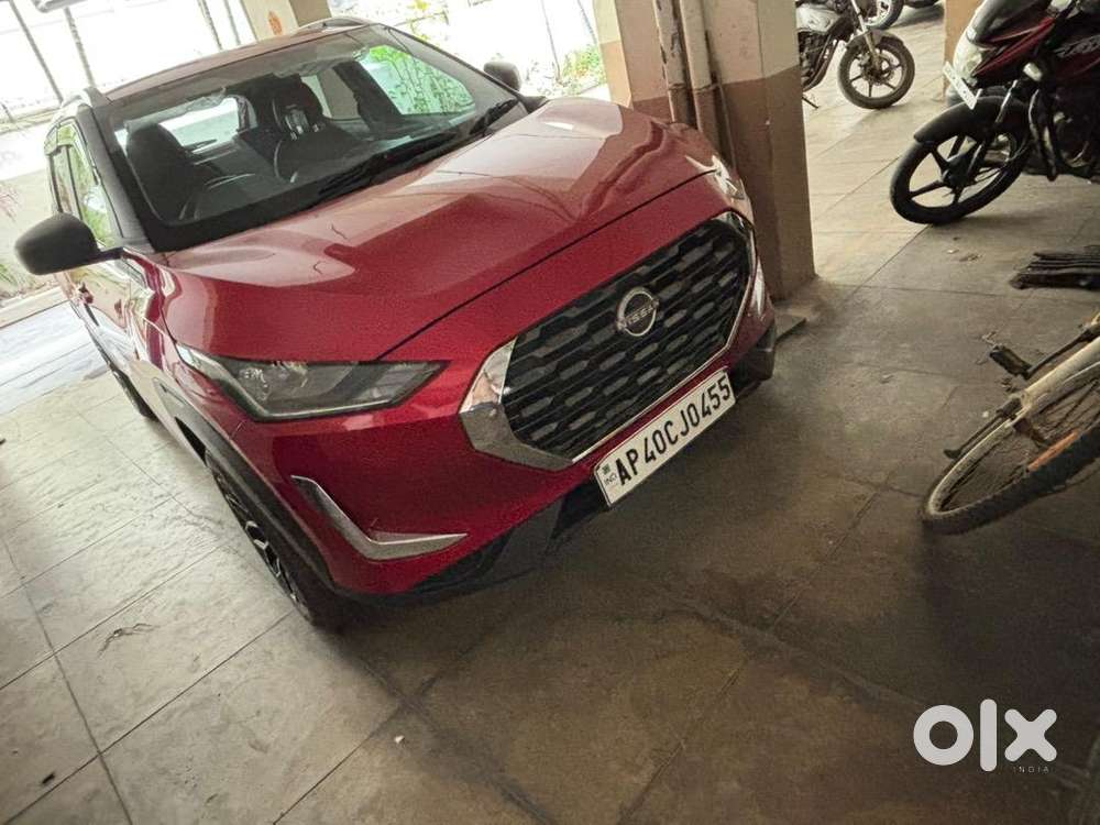 Nissan Magnite 2024 Petrol Well Maintained