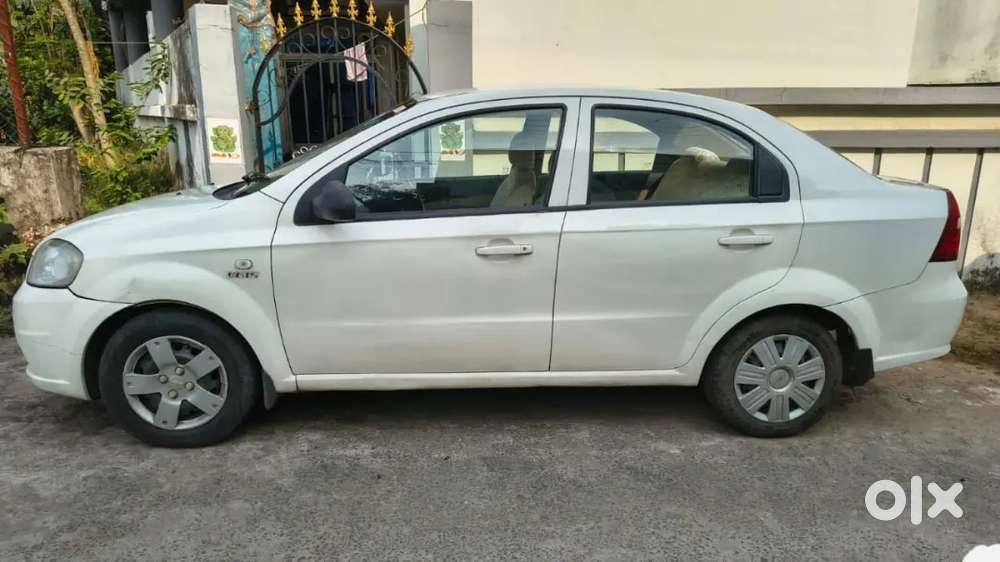 Chevrolet Aveo 2012 Petrol 26000 Km Driven