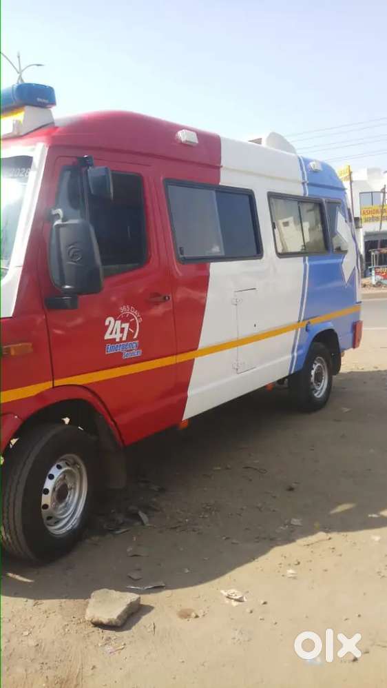 2015 Ambulance Cardiac With Ice Box Very Good Condition