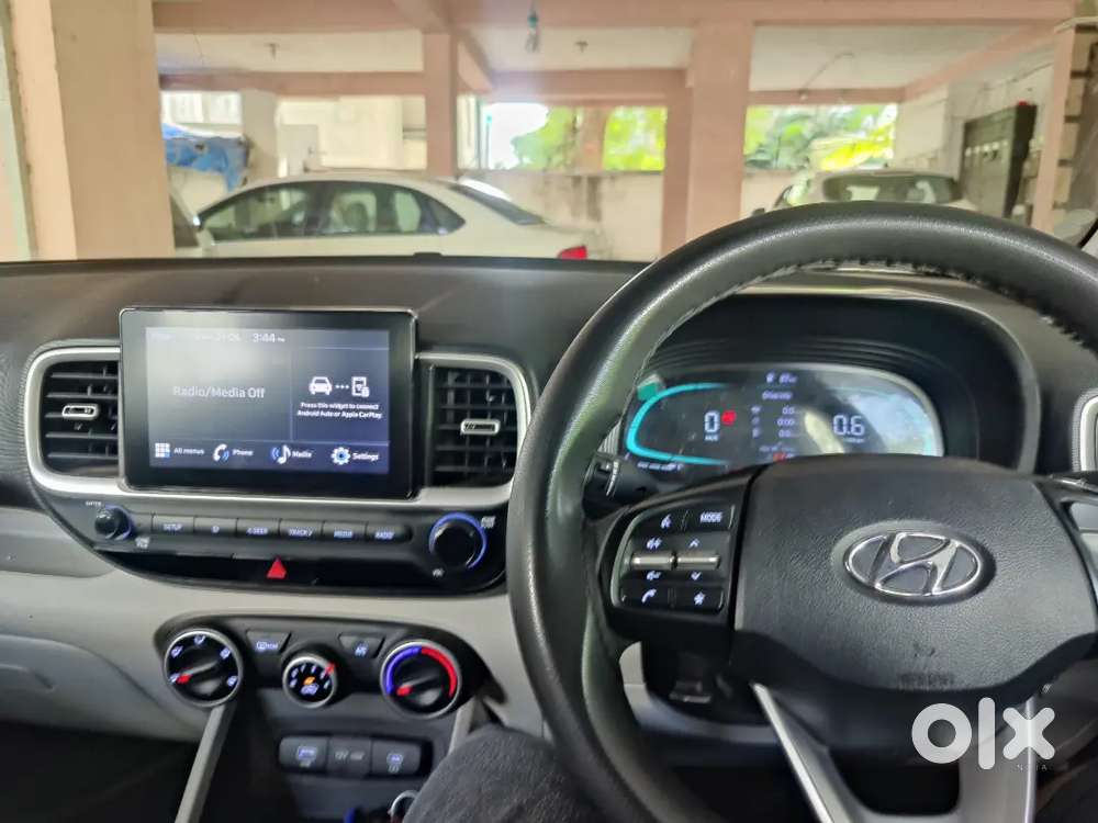 Hyundai Venue 2023 Petrol 25000 Km Driven New