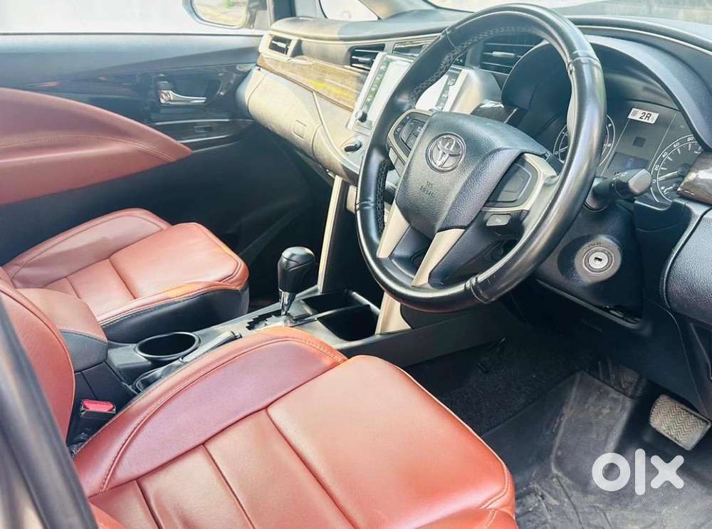 Toyota Innova Crysta 2021