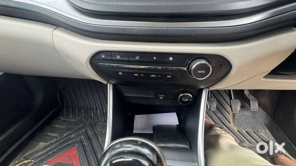 Tata Altroz Xz+ I Turbo 2021 Petrol Well Maintained