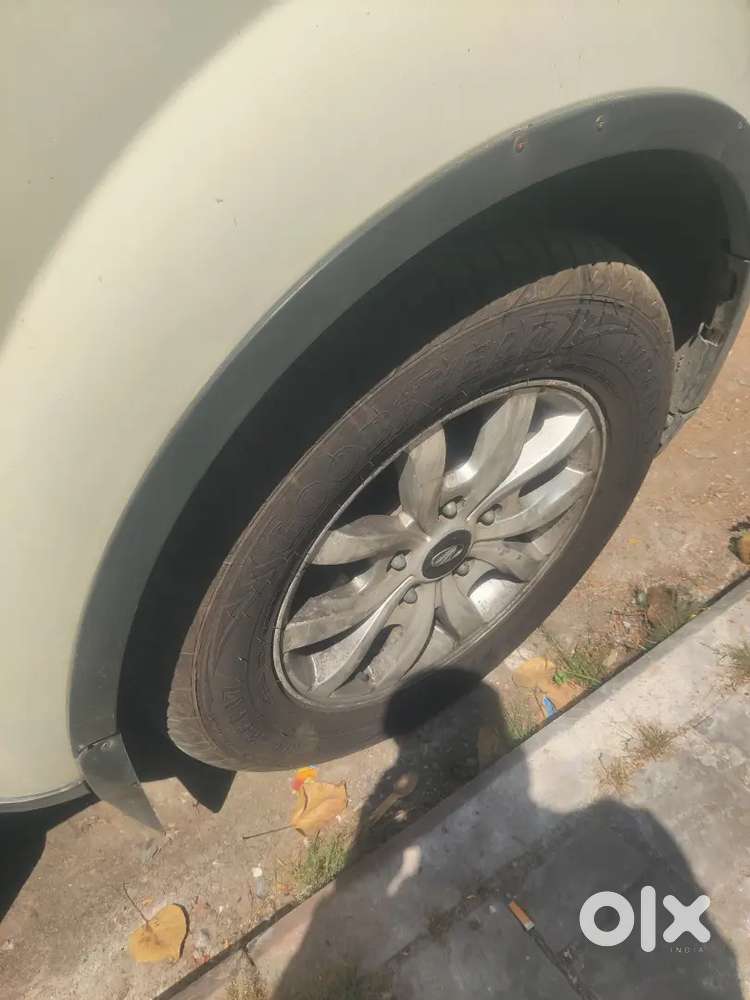 Mahindra Xuv500 2016 Diesel 90000 Km Driven