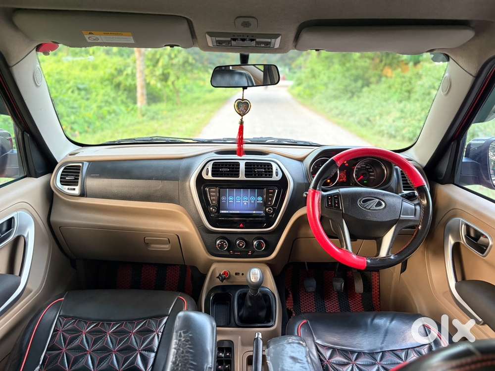 Mahindra Tuv 300 2018