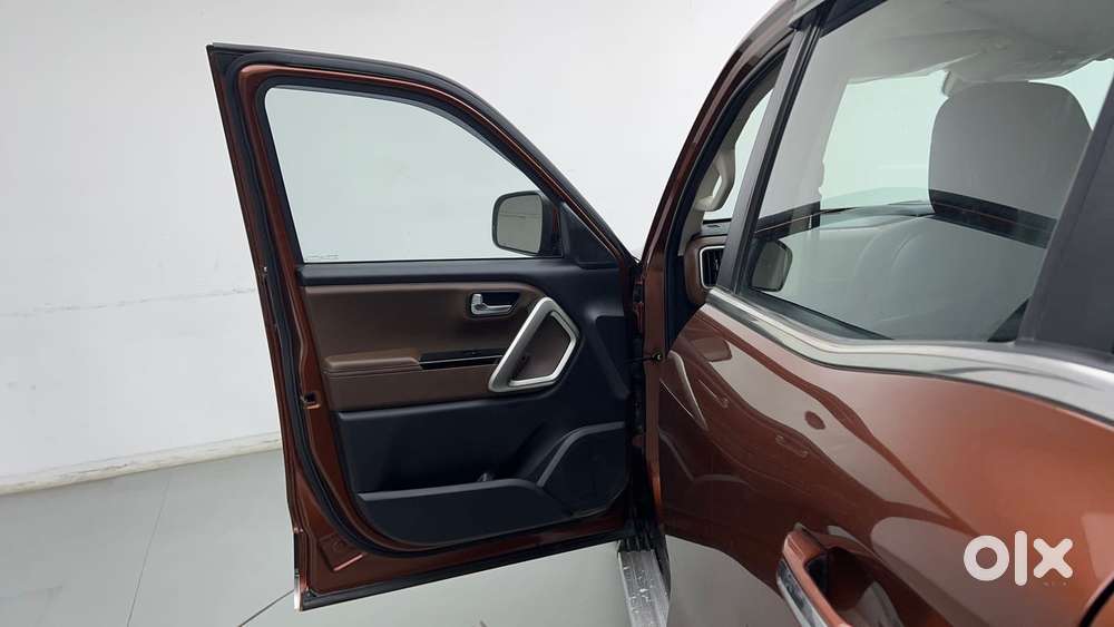 Mahindra Scorpio N Z8 L Petrol Mt 7 Str, 2022, Petrol