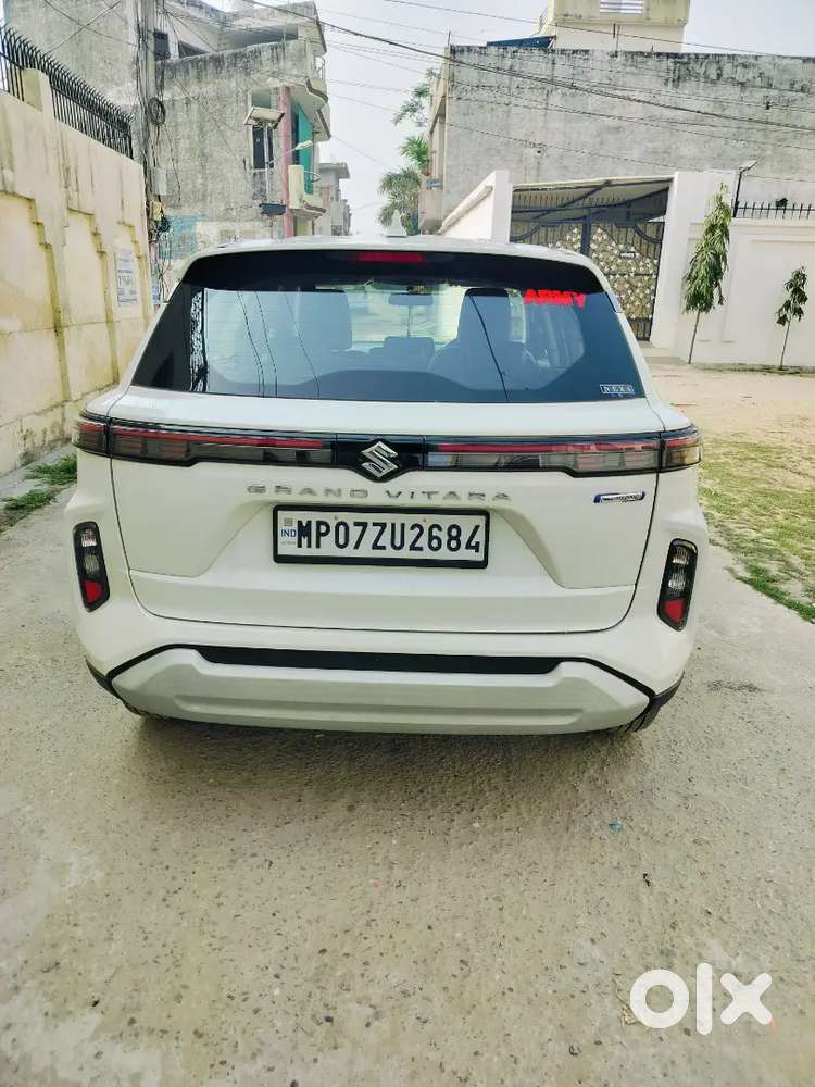 Car Bilkul New Condition Hai Koi Dikkat Nahin Hai Bahut Kam Chali H