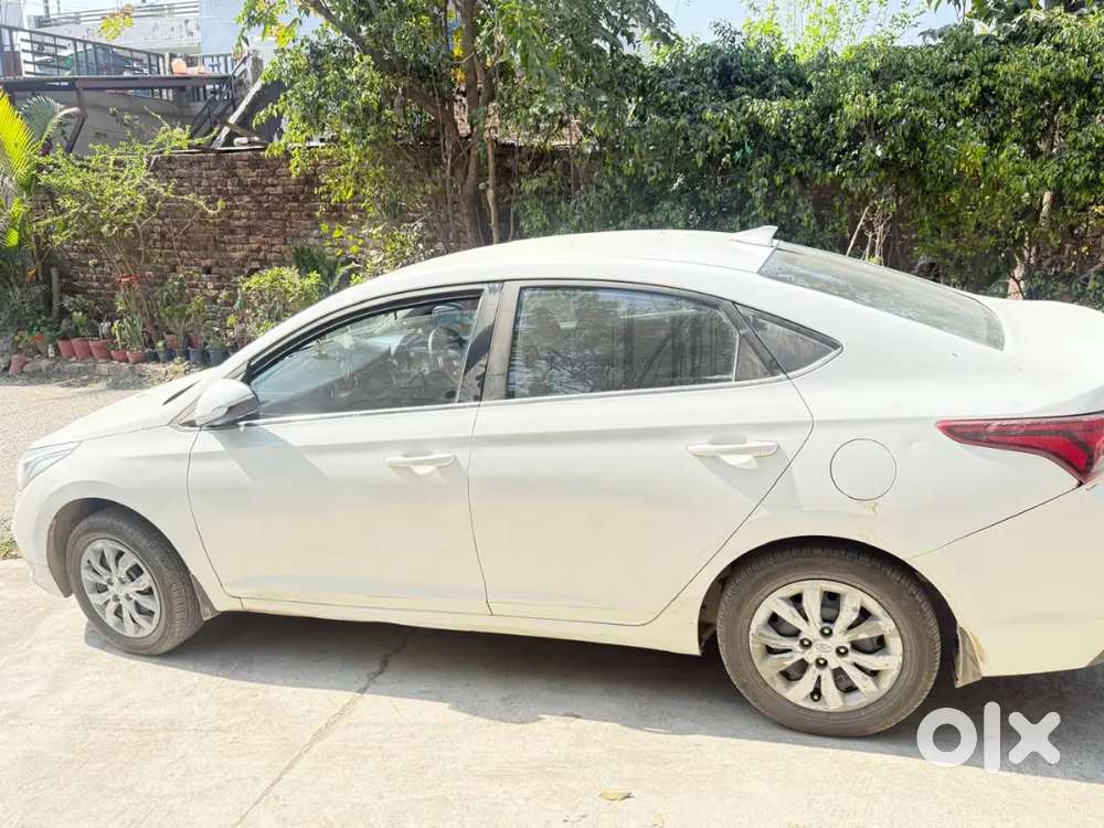 Hyundai Verna 2018 Petrol 95000 Km Driven