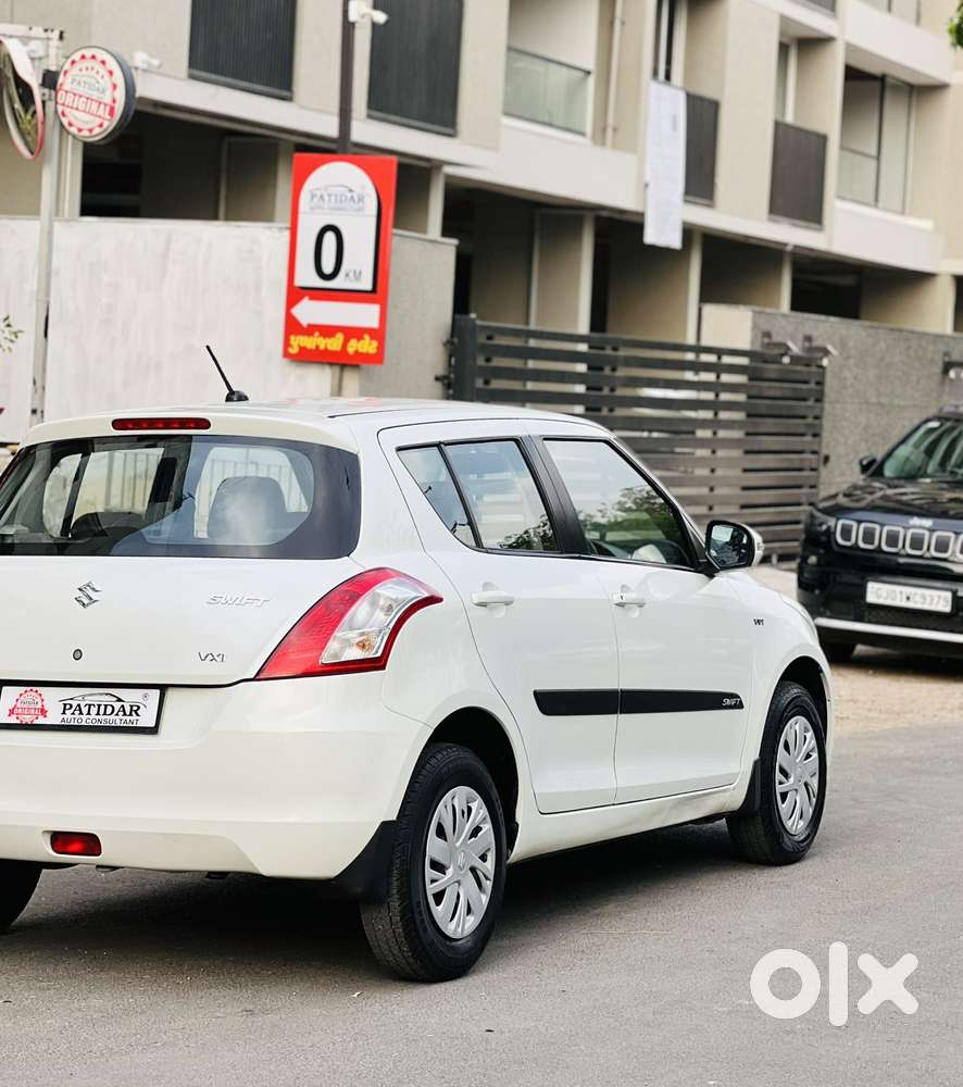 Maruti Suzuki Swift 1.2 Vxi (o), 2014, Petrol