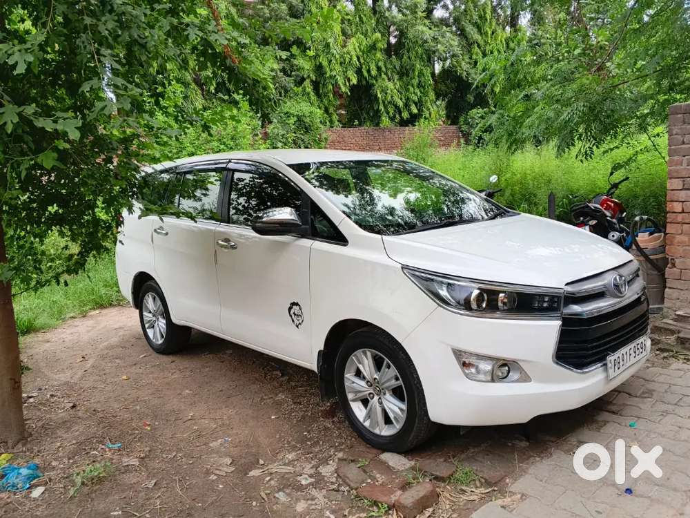 Toyota Innova Crysta 2019