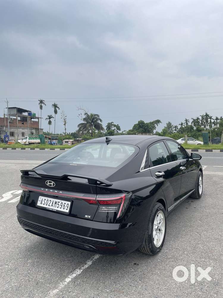 Hyundai Verna 1.5 Mpi Mt Sx (o), 2023, Petrol