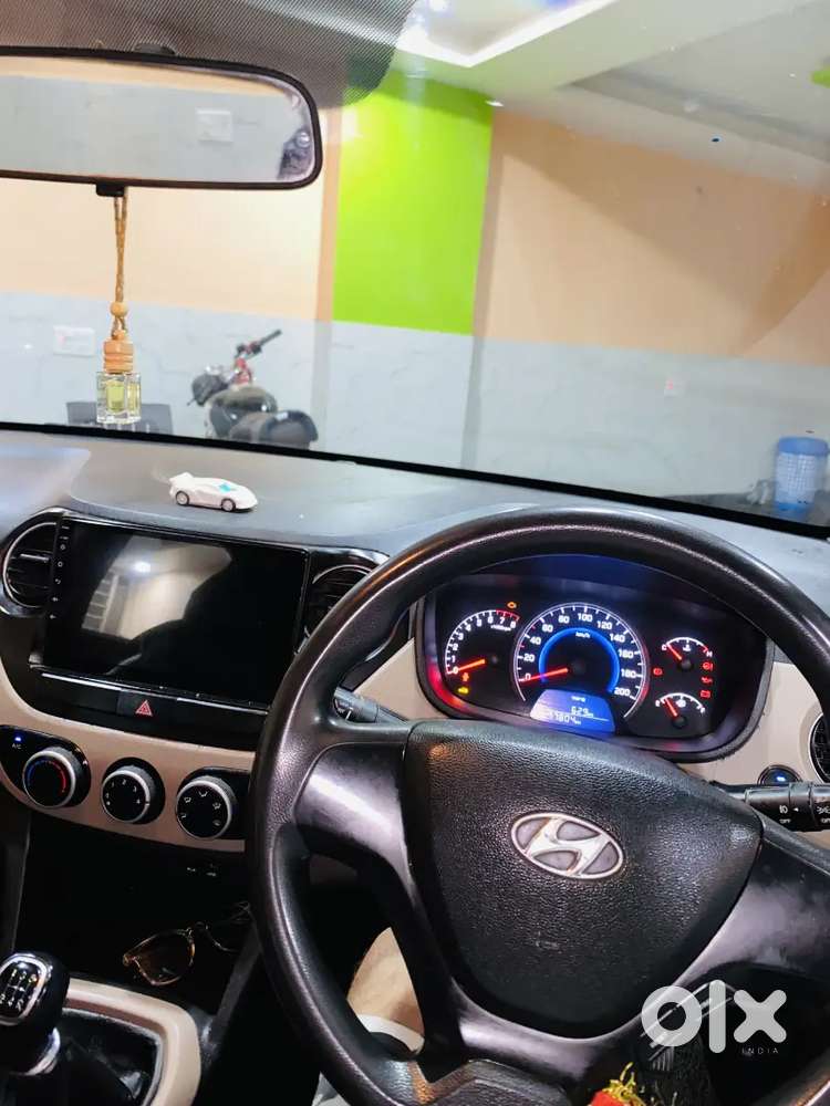 Hyundai Grand I10 Sportz ( Push Button Start )( September ) 2014 Model