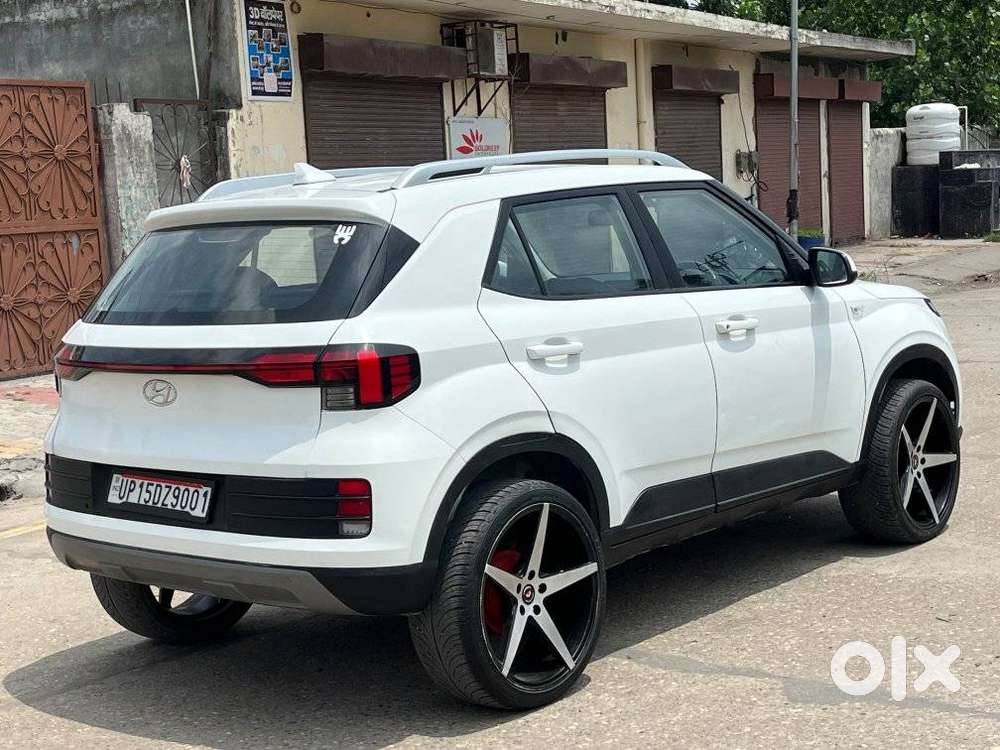 Hyundai Venue S 1.2 Petrol, 2023