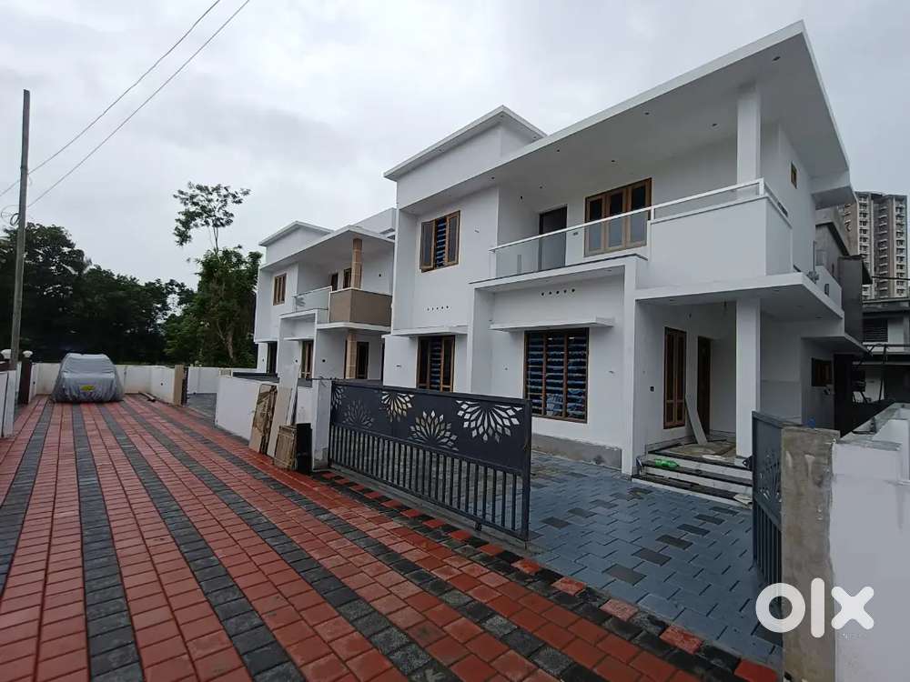 Paravoor Aluva route kottapuram. 3750 Cent 3 Bhk attached 1450 sq. ft