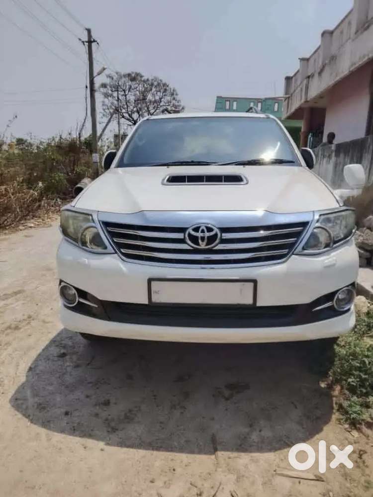 Toyota Fortuner 2015 Diesel Well Maintained