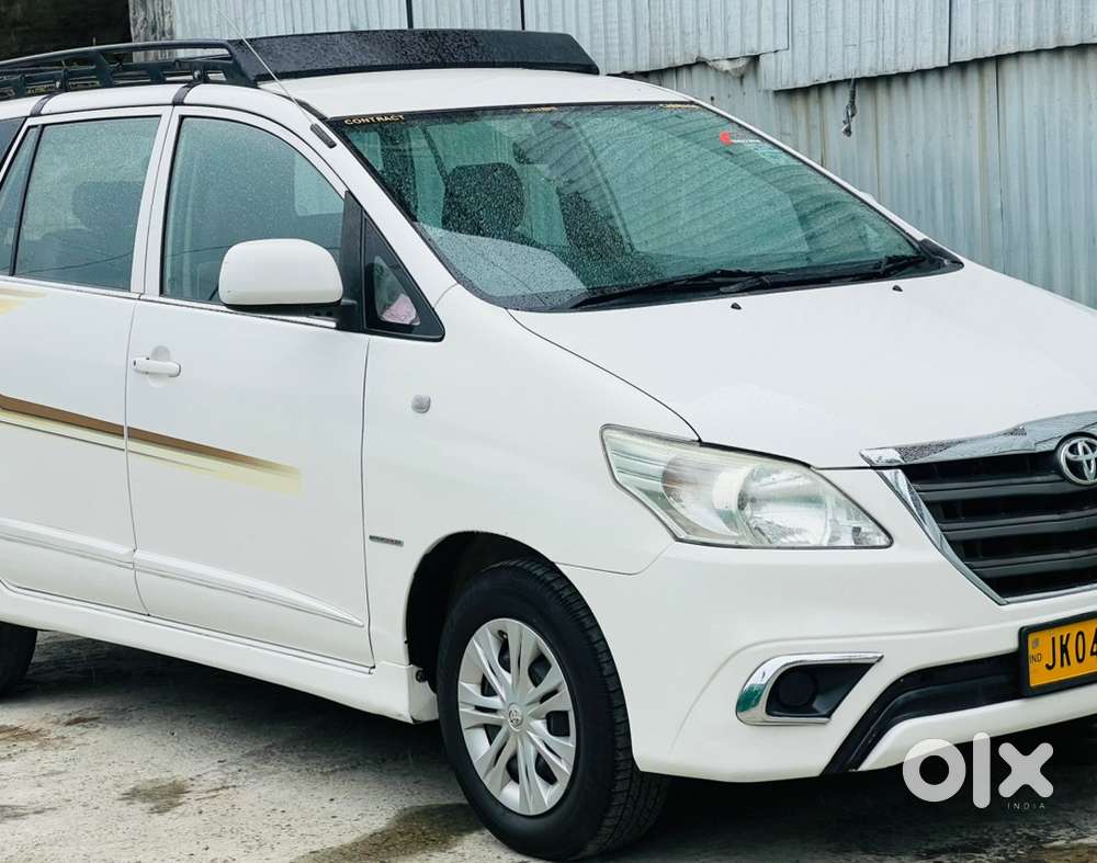 Toyota Innova 2015