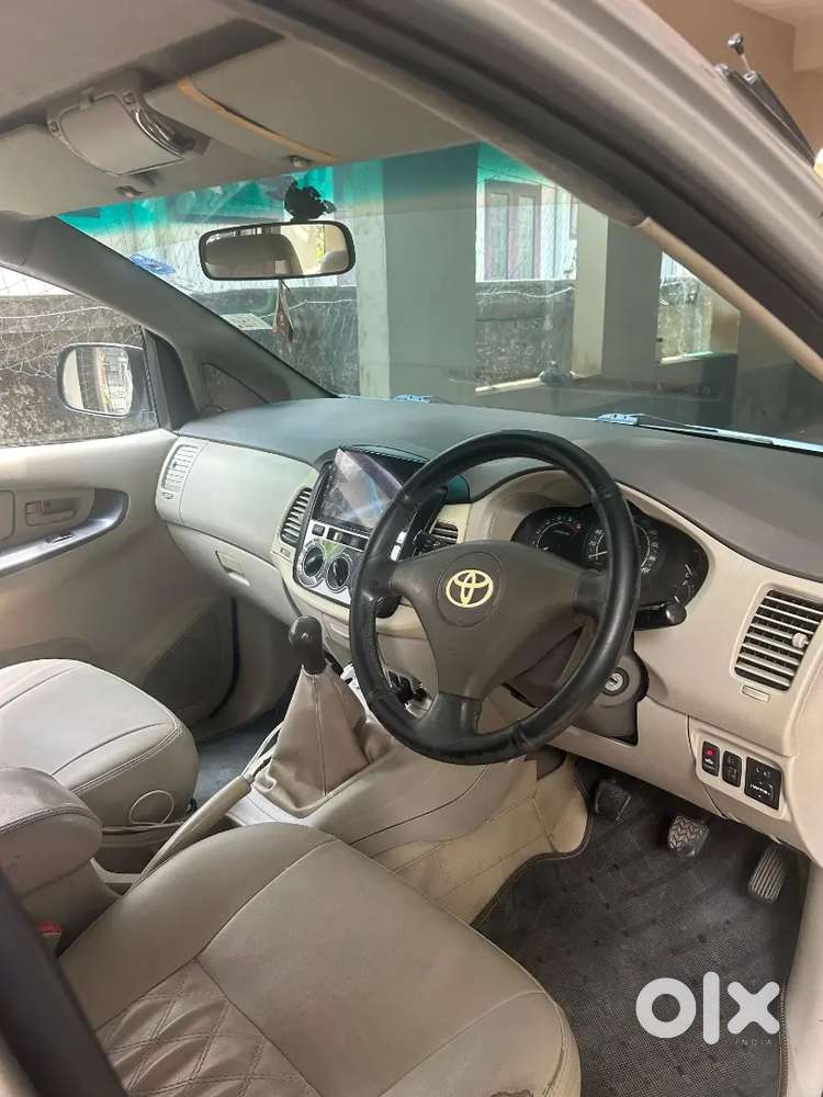 Toyota Innova 2011 Diesel 8 Str