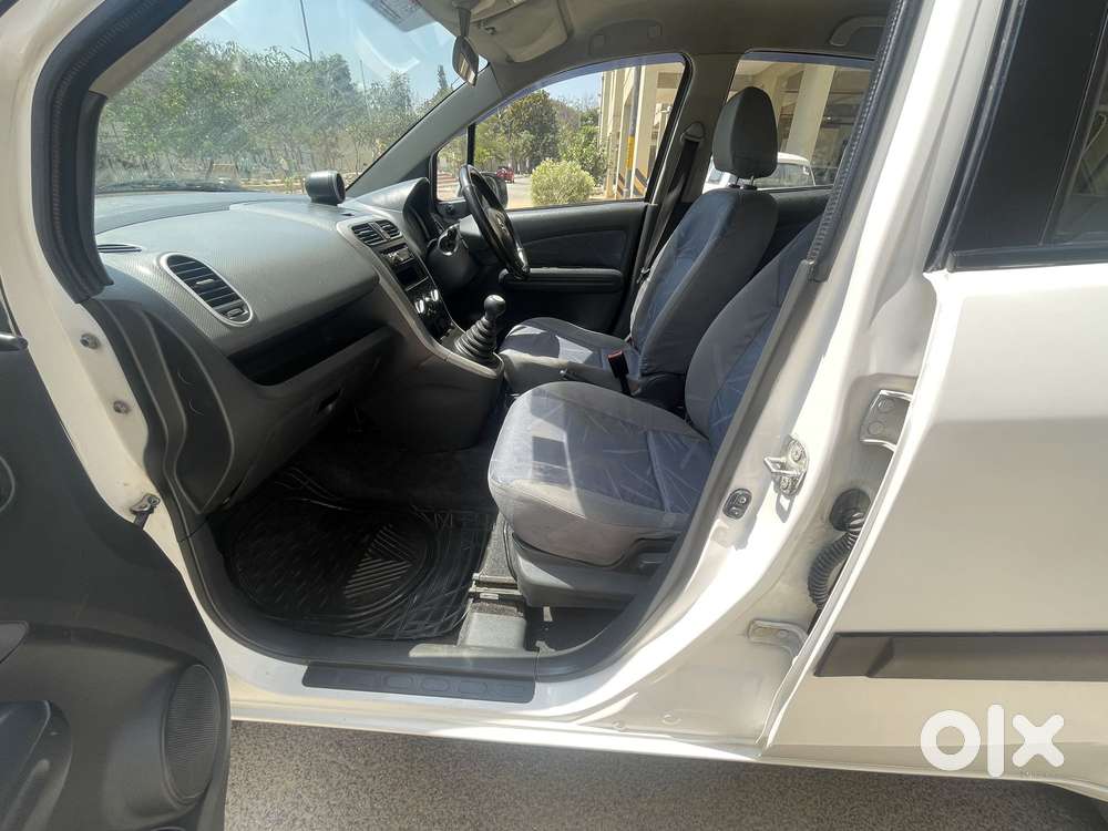 Maruti Suzuki Ritz Vxi, 2012, Petrol