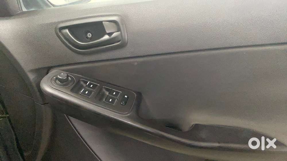 Tata Zest 1.2t Revotron Xm, 2016, Petrol