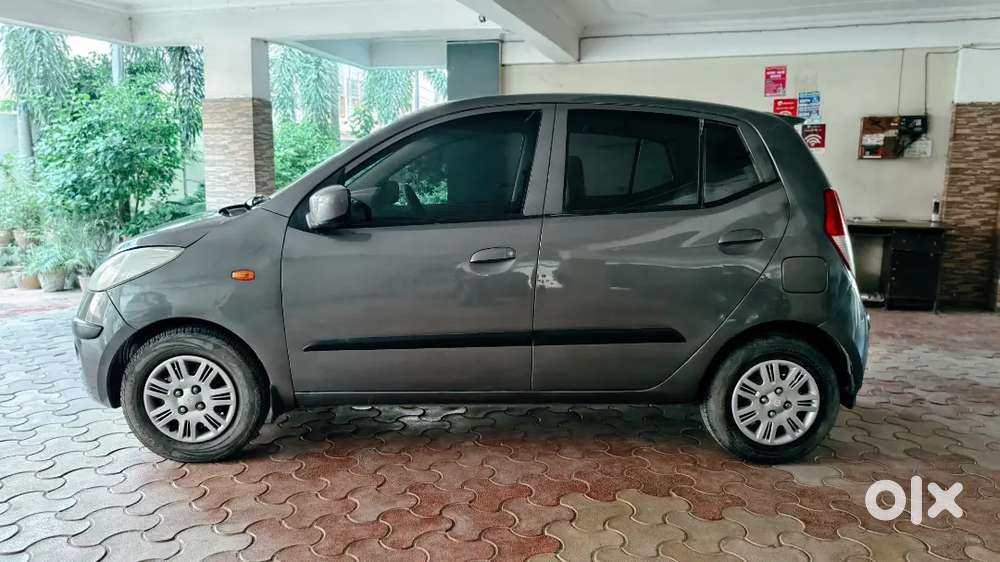 Hyundai I10 Sportz 2010 Petrol Manual 2032 Paper Ok