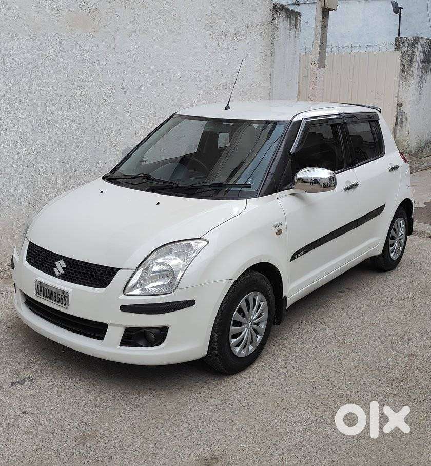Maruti Suzuki Swift Vxi + Manual, 2011, Petrol