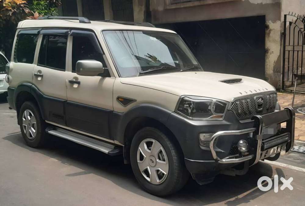 Mahindra Scorpio S4, 2016, Diesel