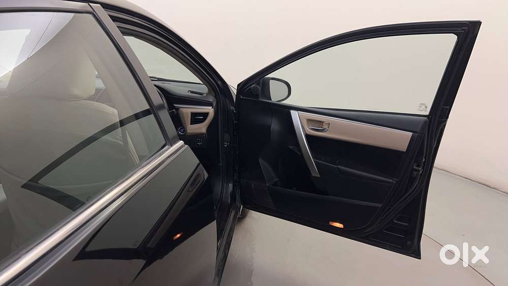 Toyota Corolla Altis Vl At, 2014, Petrol
