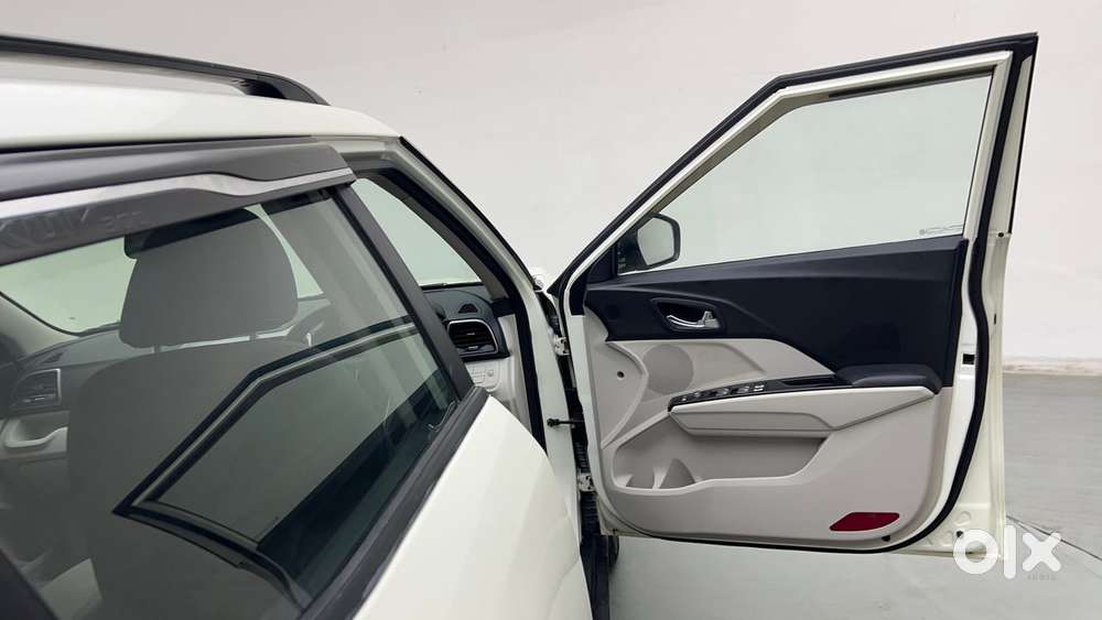 Mahindra Xuv300 W8 Diesel, 2023, Diesel