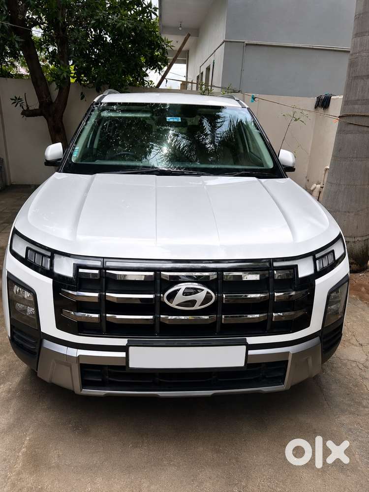 Hyundai Creta Petrol White In Excellent Condition - Less Driven