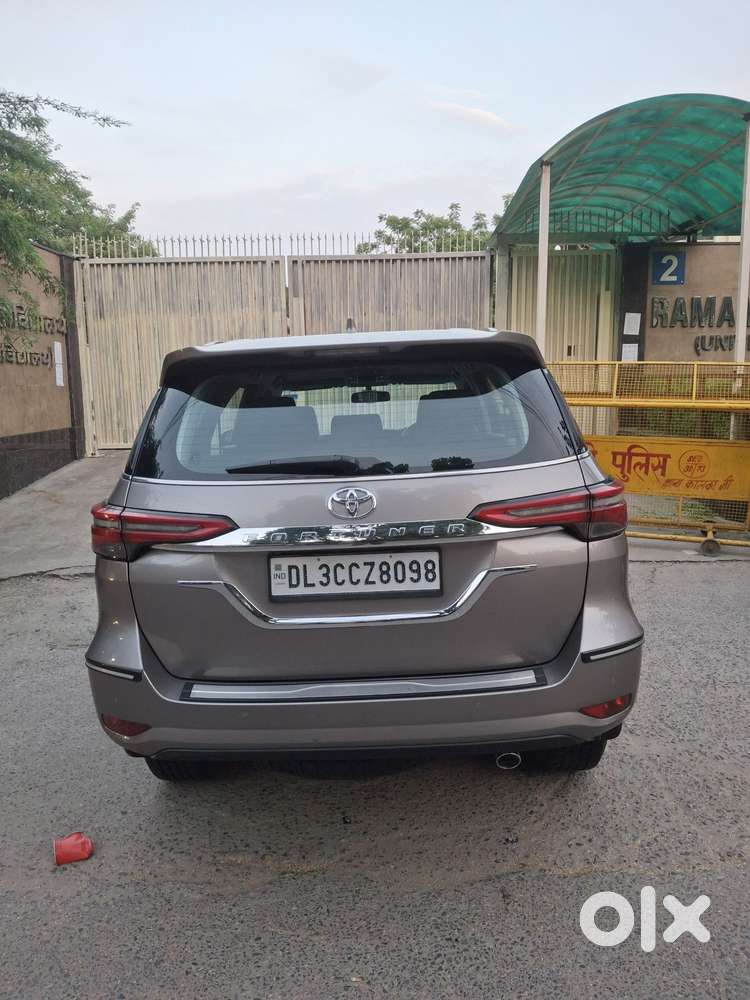Toyota Fortuner [2021-ongoing] 2.7 2wd Petrol At, 2023, Petrol