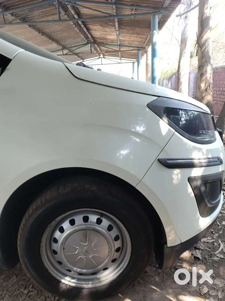 Mahindra Marazzo