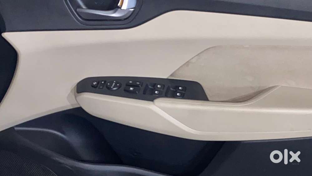 Hyundai Verna 1.5 Sx Vtvt, 2022, Petrol