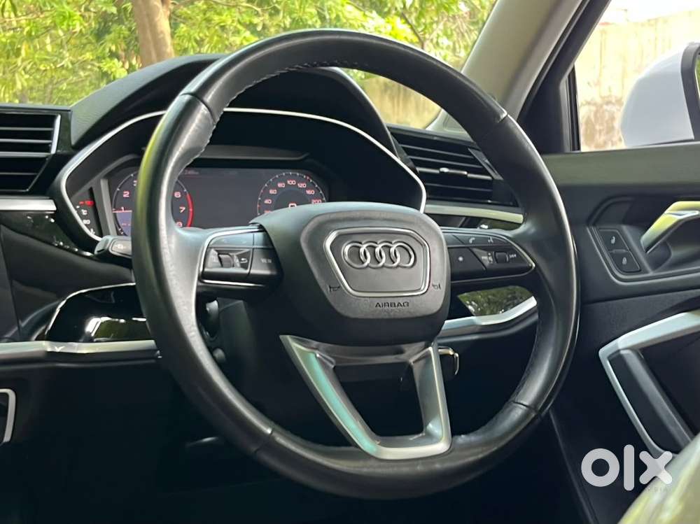 Audi Q3 40 Tfsi Premium Plus, 2023, Petrol
